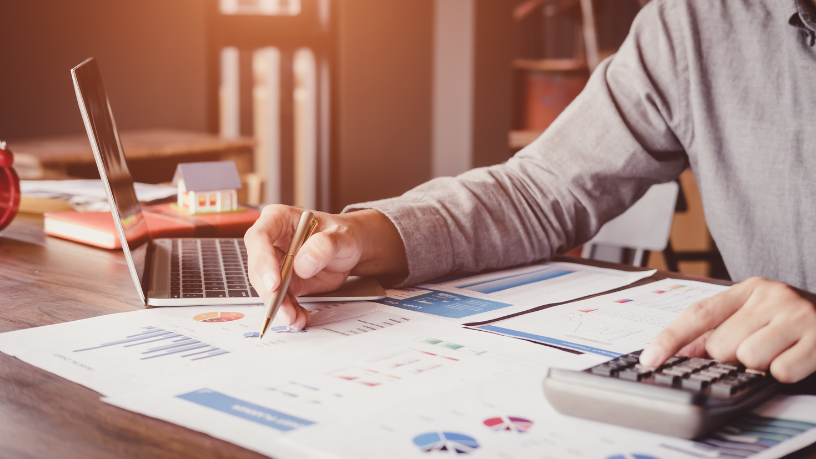 Alexandre Victor De Carvalho aclara cuándo un recurso en una disputa de financiamiento puede ser considerado extemporáneo.