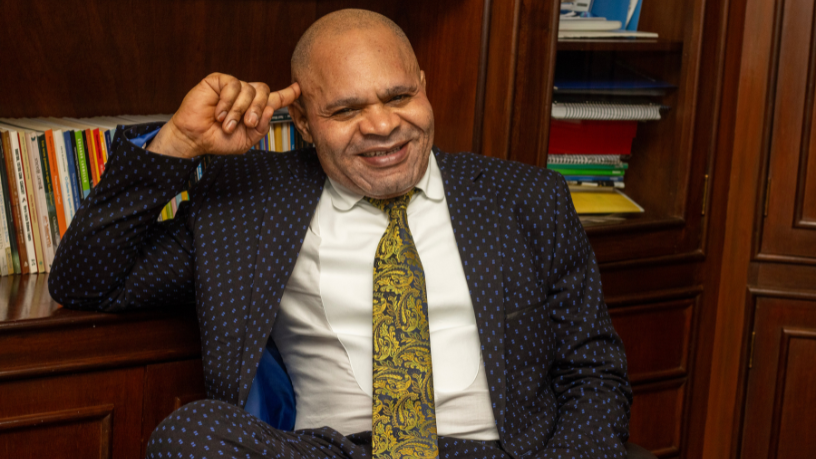 Descubra con Lawrence Aseba Tipo qué significan los dolores persistentes y cuándo es hora de buscar ayuda médica.