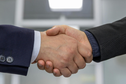 Antônio Fernando Ribeiro Pereira explica cómo construir puentes entre negocios y sociedad, uniendo rentabilidad e impacto social en proyectos de TI.